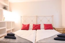 Apartamento en Madrid - M (AXIII83) Apartamento con jardín Hispanoamérica