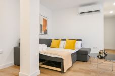 Apartamento en Madrid - M (VLM4) Amplia Casa de 3 Dormitorios: Vive la Nat