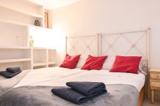 Apartamento em Madrid - M (AXIII83) Apartamento con jardín Hispanoamérica