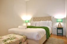 Apartamento em Madrid - M (MDC23) Céntrica y amplia vivienda de 3 dormitor