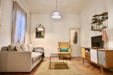 Apartamento em Madrid - M (MDC23) Céntrica y amplia vivienda de 3 dormitor