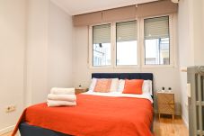 Apartamento em Madrid - M (ORE51) Apartamento Espacioso de Tres Dormitorio