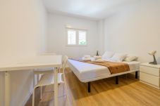 Quarto em Madrid - M (SAP35B) Acogedora habitación con cama doble